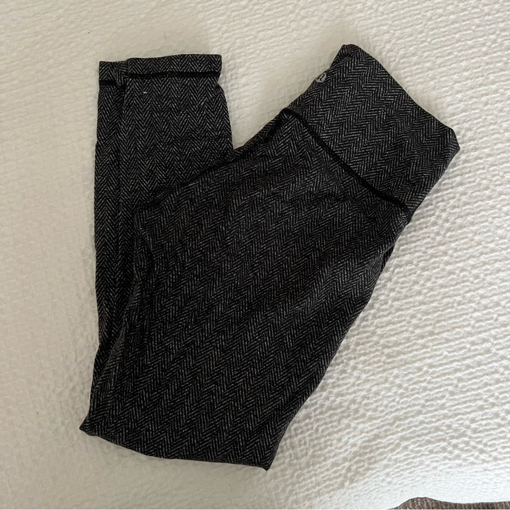Lululemon herringbone leggings 25” sz 6
